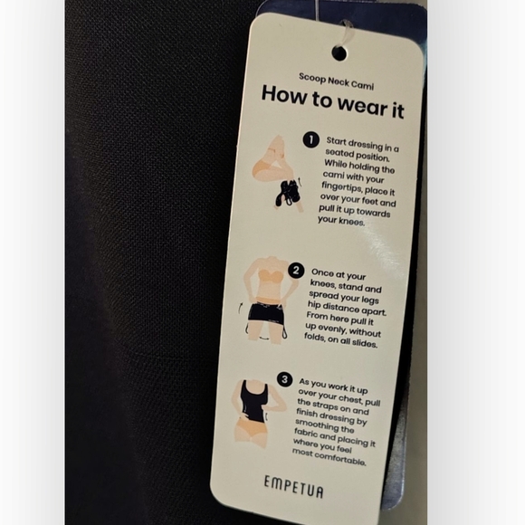 Elegant Black Camisole Top - Picture 5 of 7